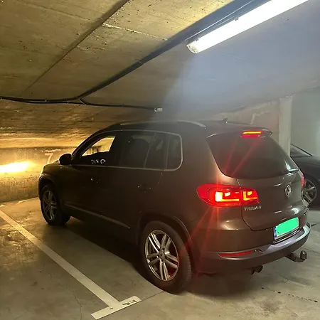 Arya Apartment-free Underground Parking-ultracentral Lägenhet