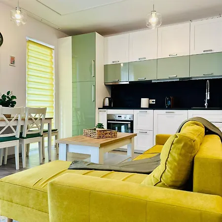 Arya Apartment-free Underground Parking-ultracentral Apartamento *