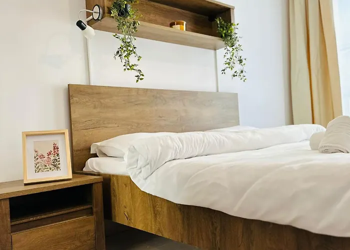 Daire Arya Apartment-free Underground Parking-ultracentral *