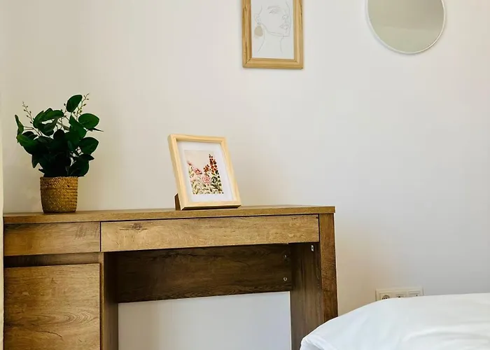 Arya Apartment-free Underground Parking-ultracentral *